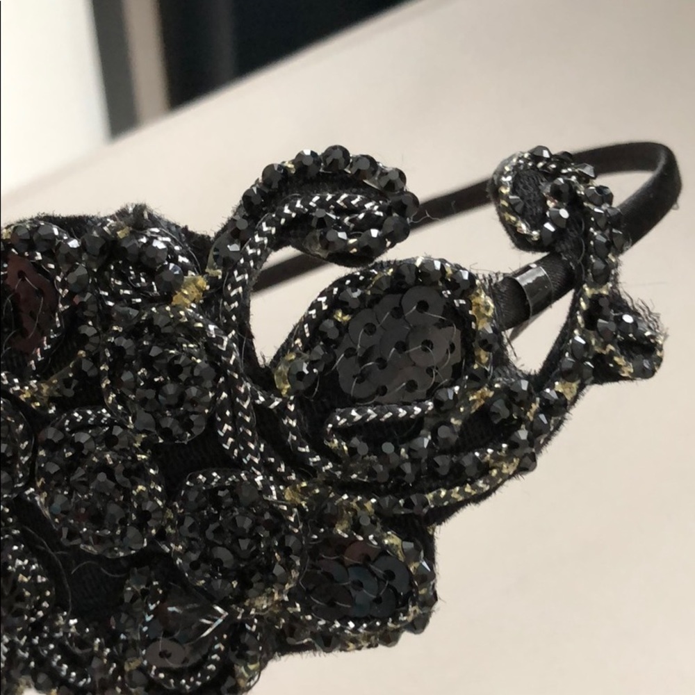 Beaded Headband by 2 Chic NWT - Picture 2 of 4